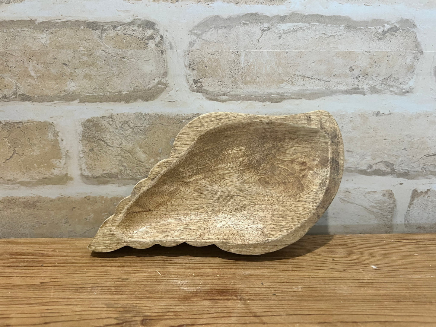 Dory Wooden Shell Plate